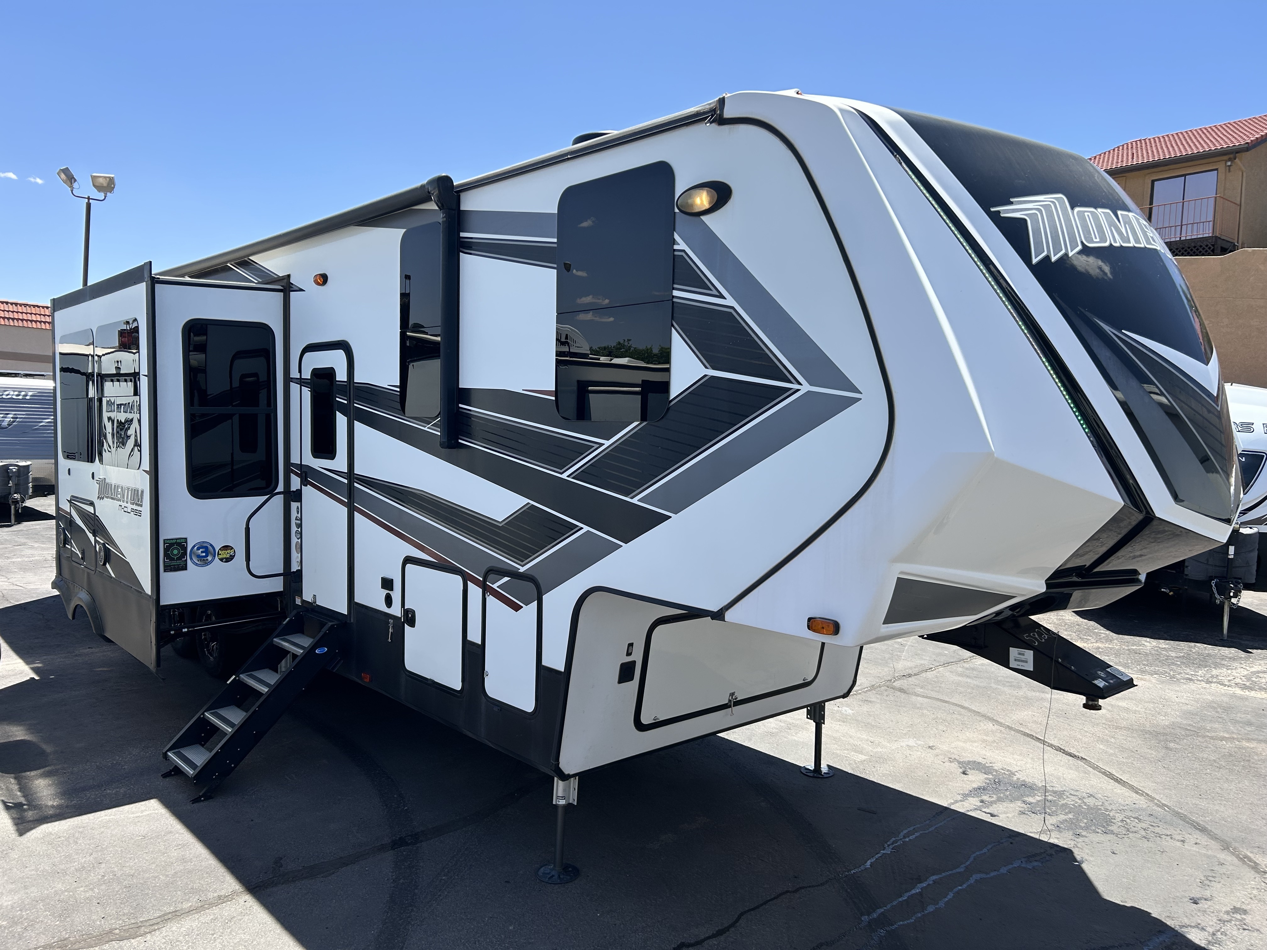 2020 Grand Design MOMENTUM 351M in st. george UT