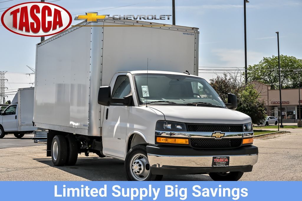 2025 CHEVROLET Express 3500 in Wheeling, IL