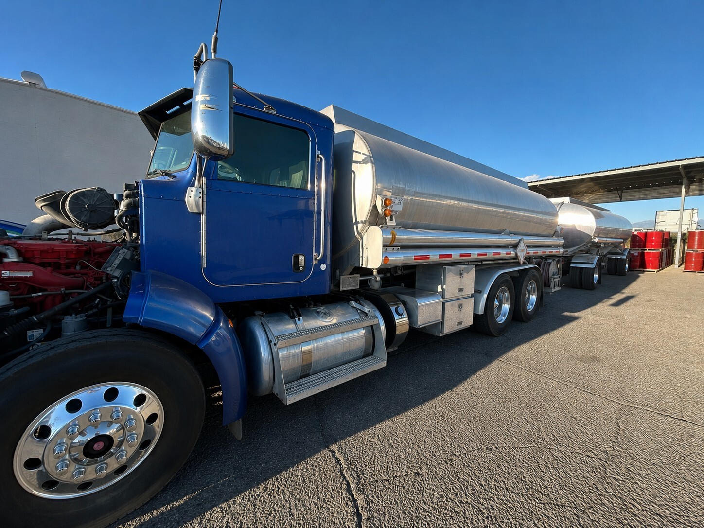 2011 PETERBILT 384 in Florence, TX
