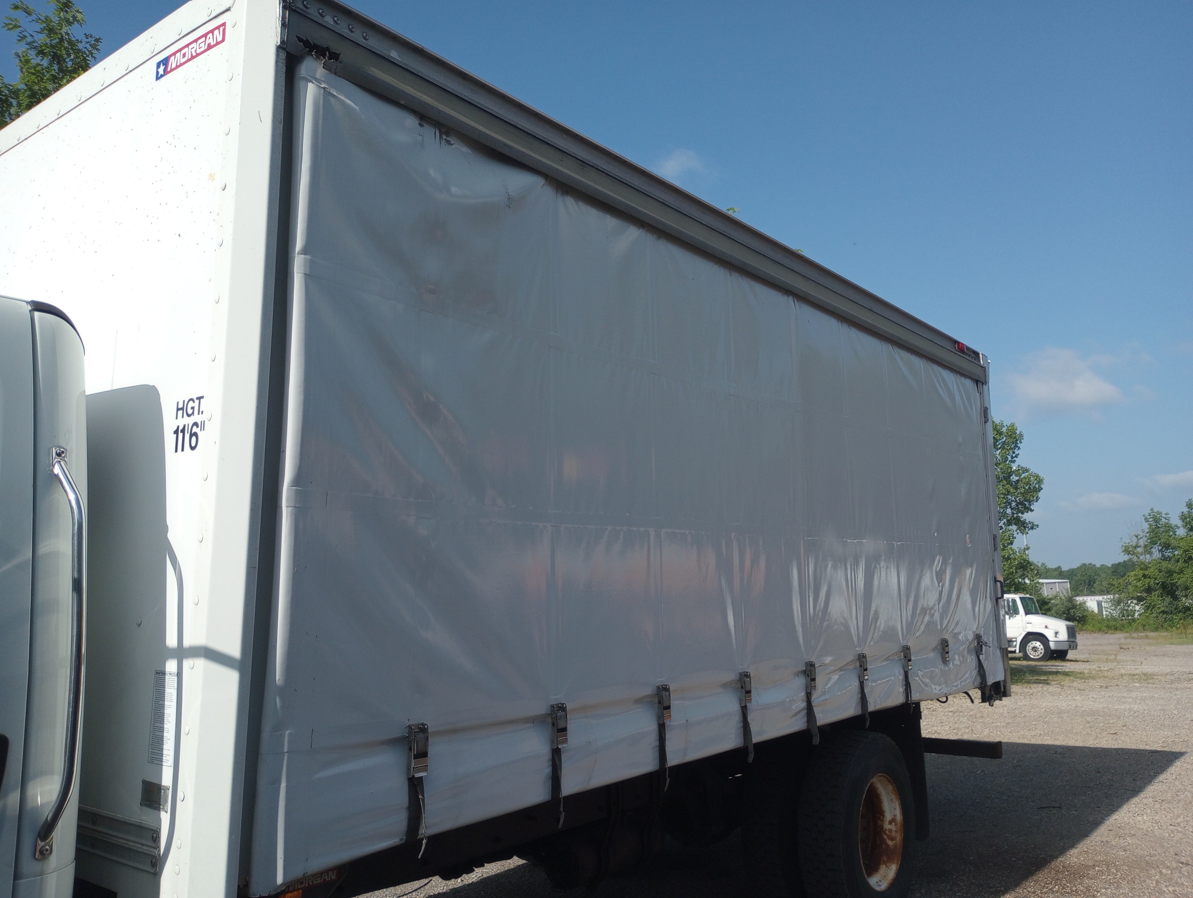 2017 MORGAN CURTAIN SIDE VAN in Medina, OH