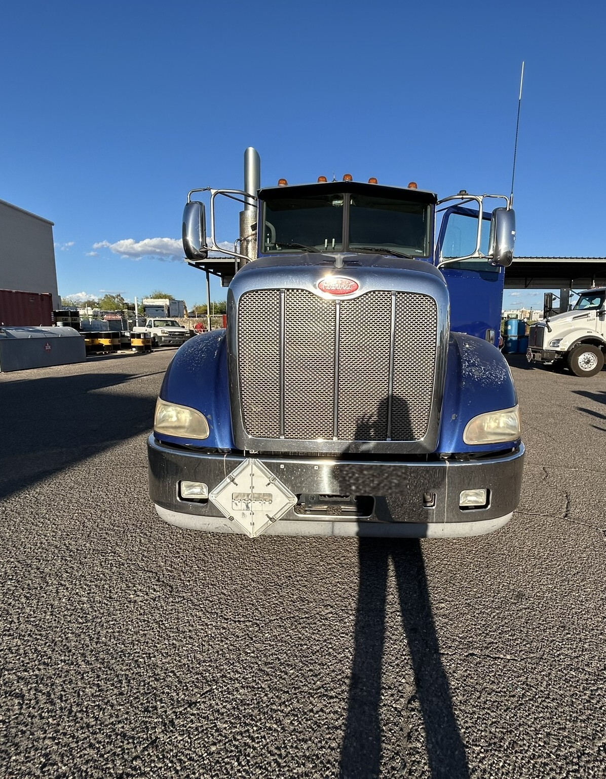2011 PETERBILT 384 in Florence, TX