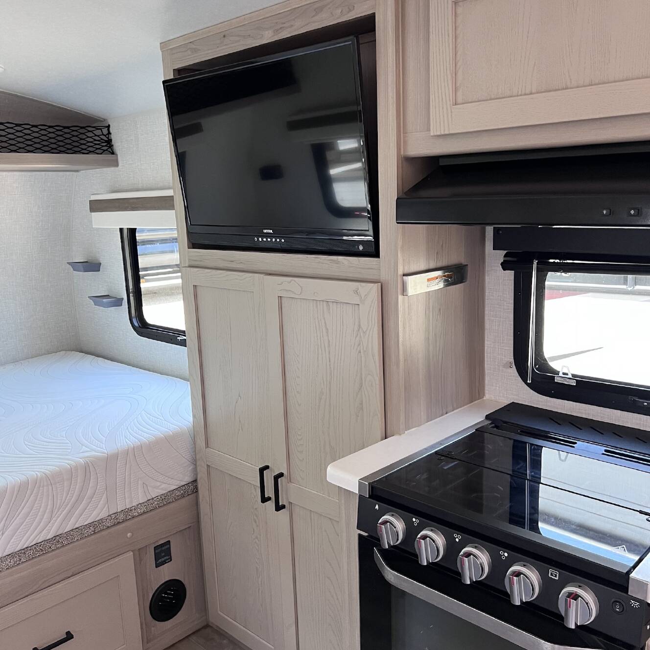 A photo of this 2023 Forest River Geo Pro 19FBS