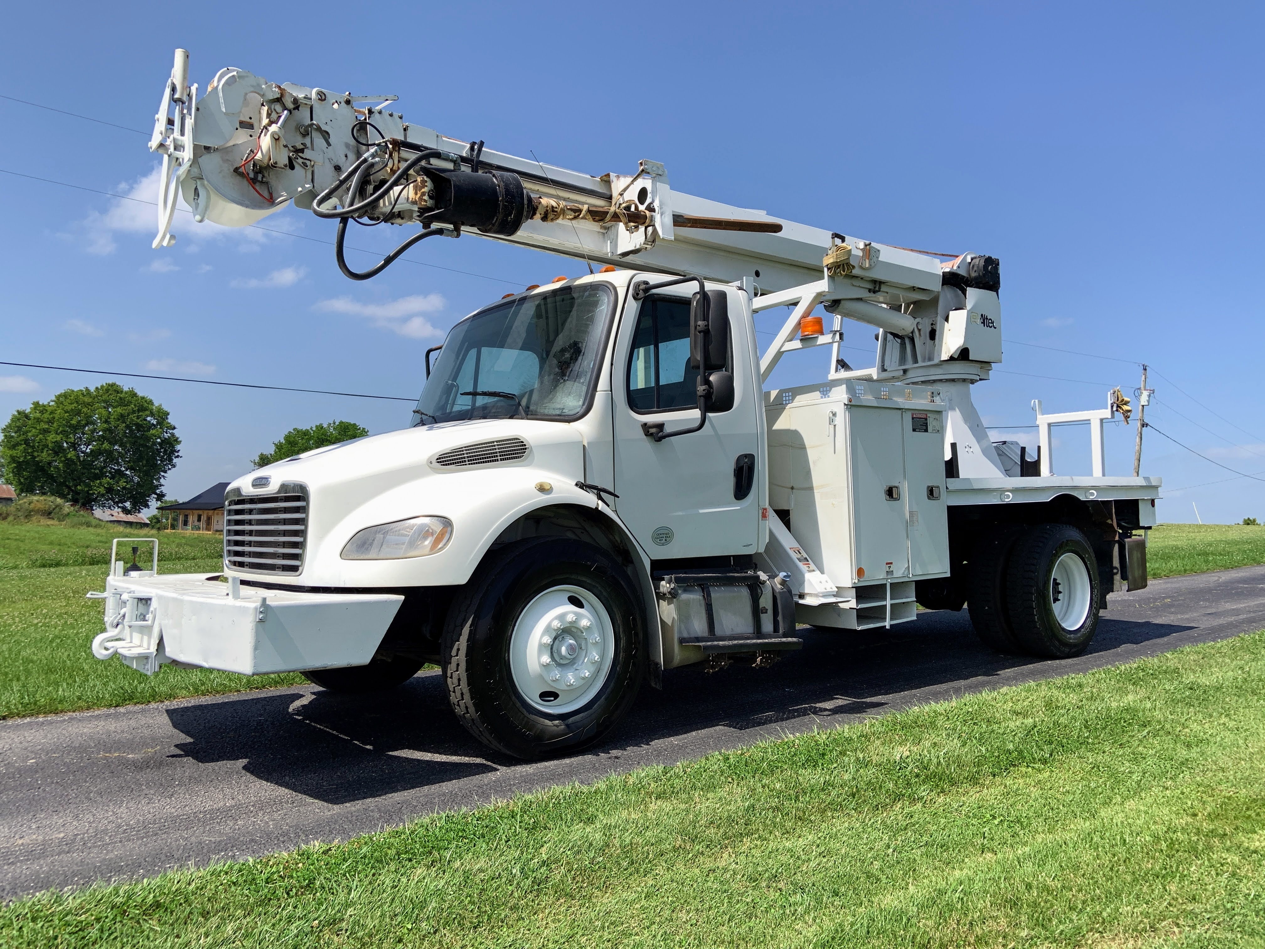 2013 FREIGHTLINER BUSINESS CLASS M2 106 in Owenton, KY