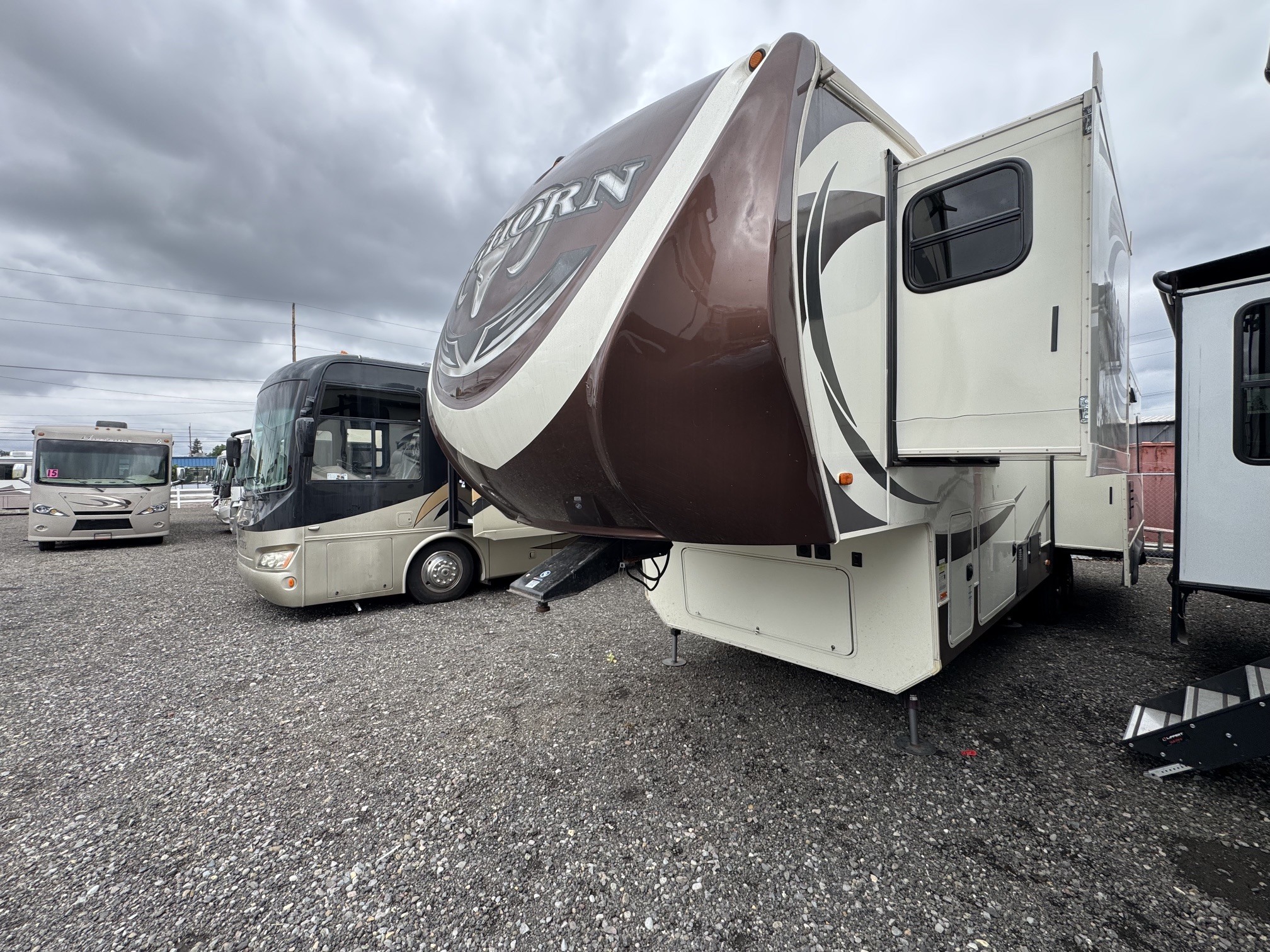 2015 Heartland BIGHORN 3010RE in gresham OR