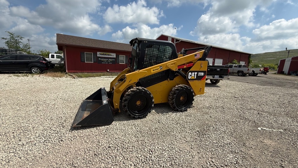 2016 CATERPILLAR 272D2 in Northville, MI