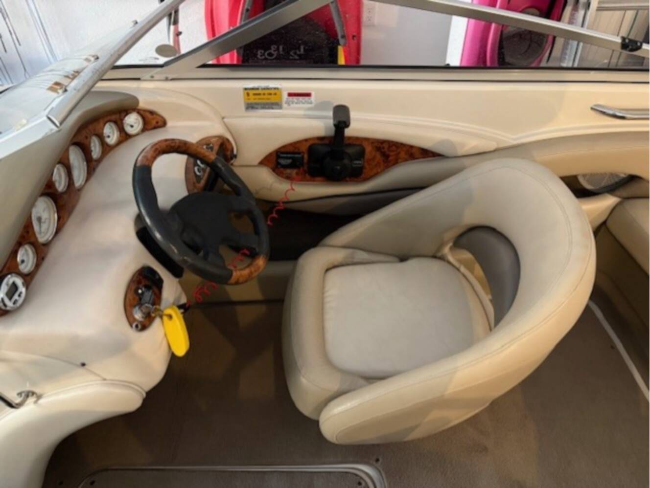A photo of this 2003 Larson LXI 190