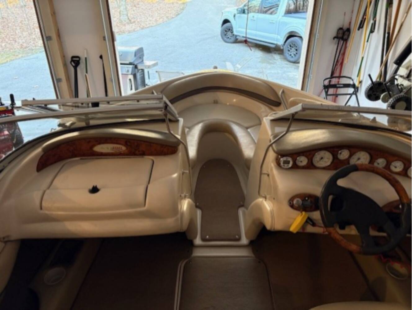 A photo of this 2003 Larson LXI 190