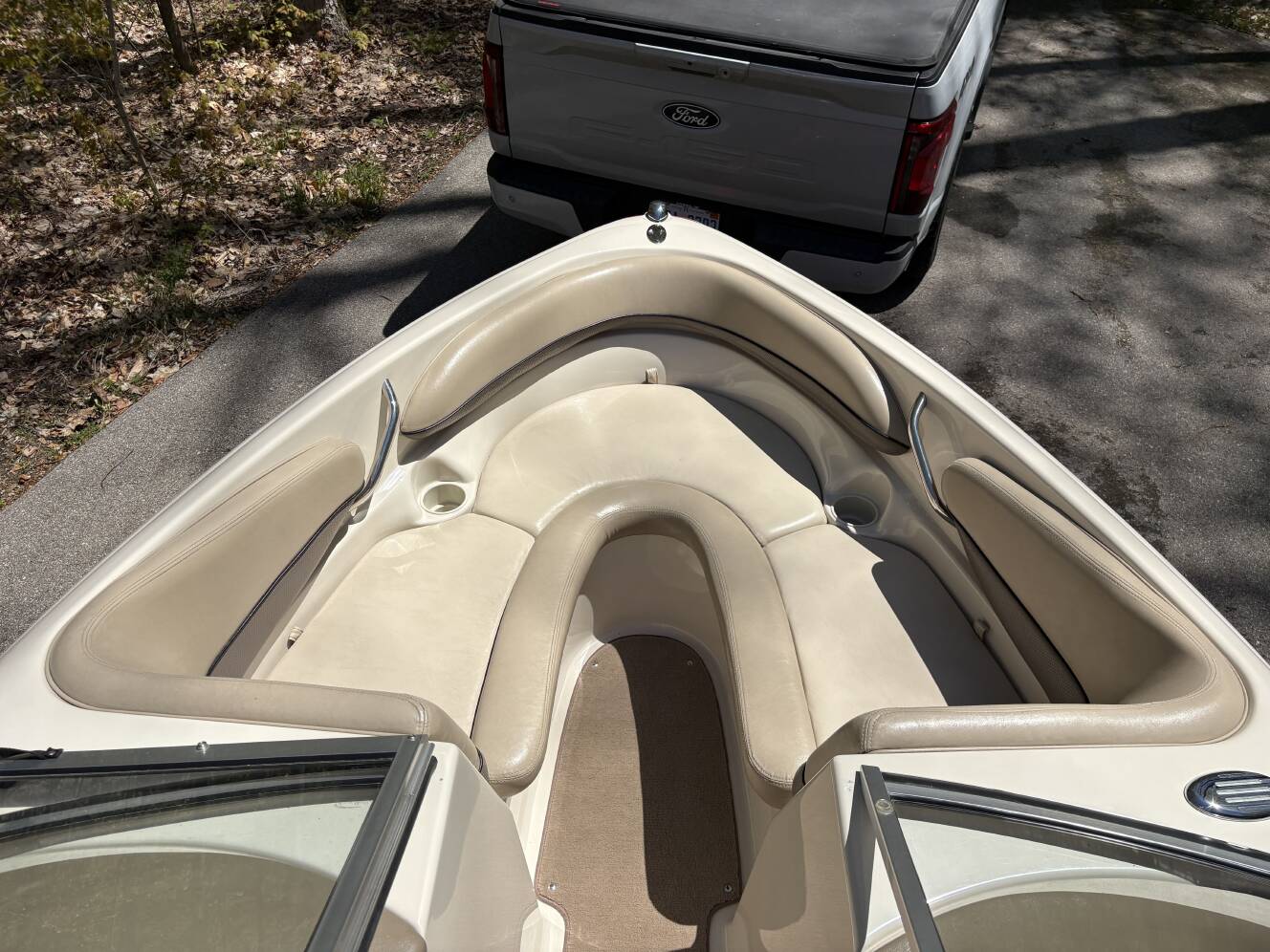 A photo of this 2003 Larson LXI 190