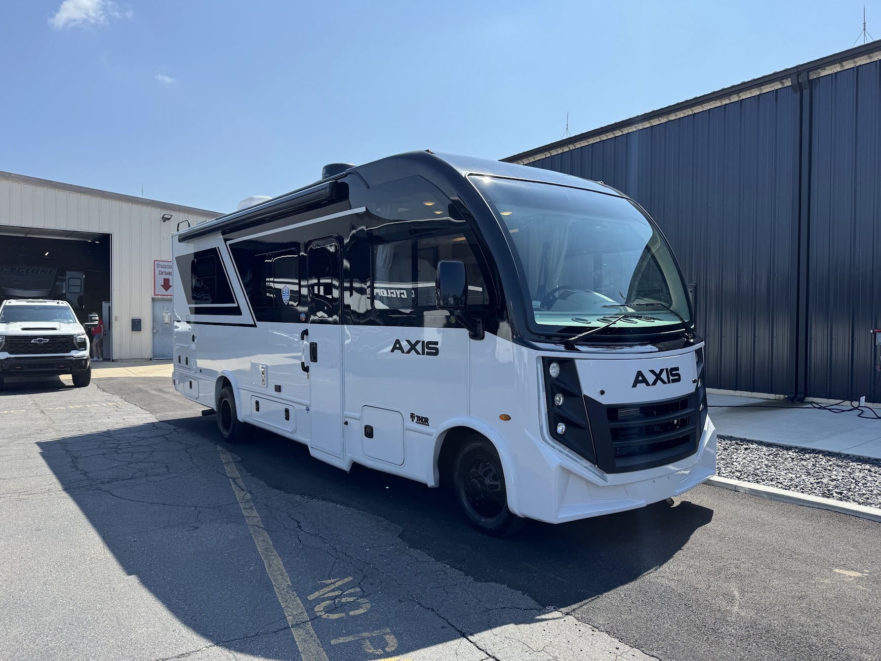 2027 Thor Motor Coach AXIS 26.1 in peru IN