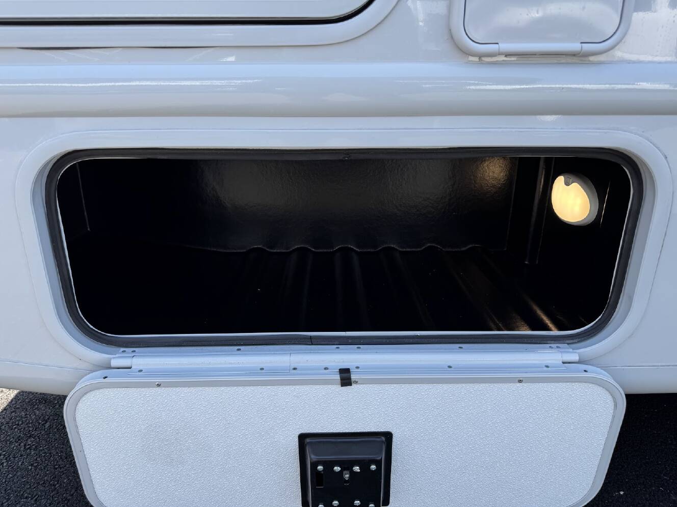 A photo of this 2027 Thor Motor Coach AXIS 26.1