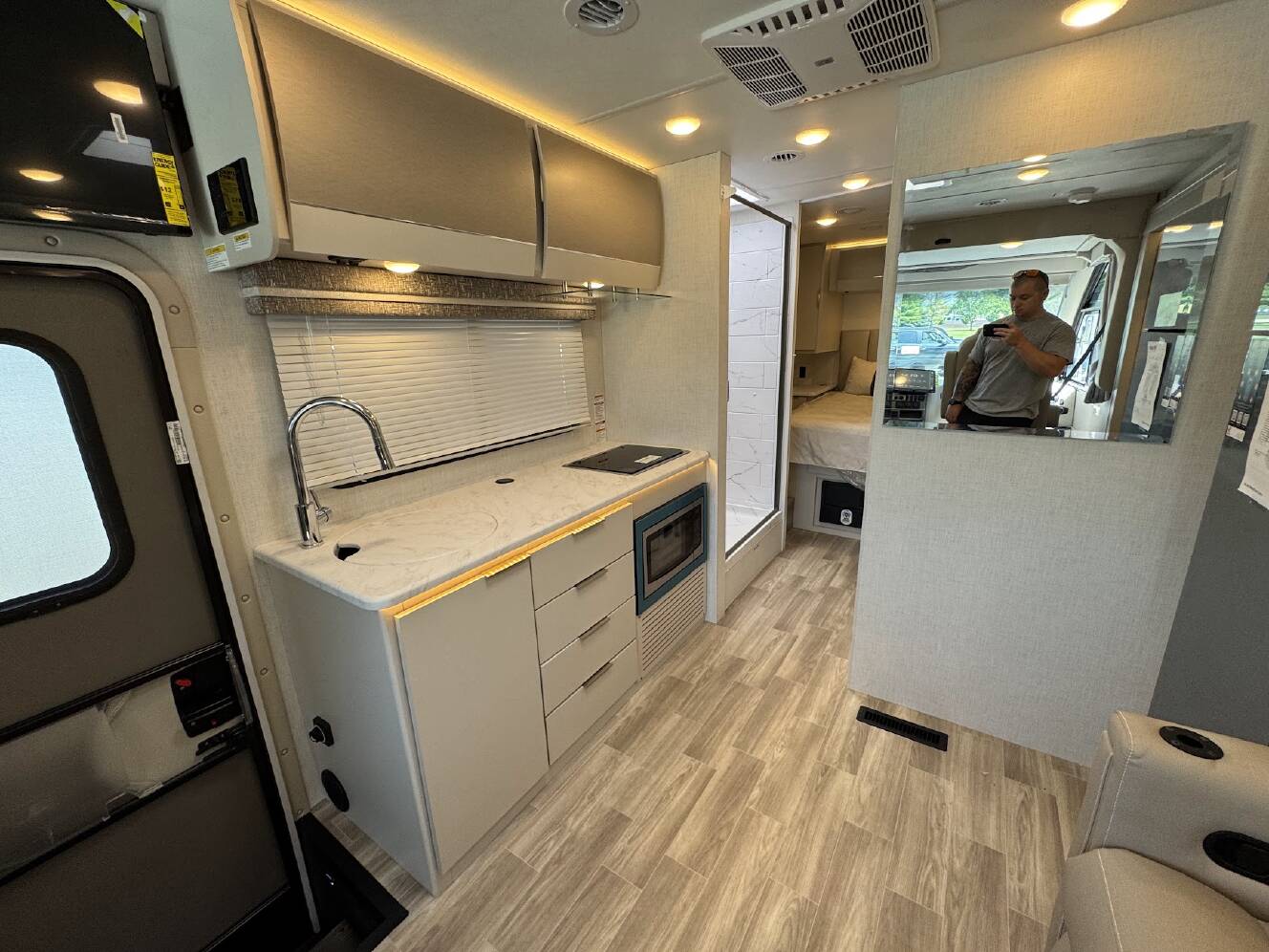 A photo of this 2027 Thor Motor Coach AXIS 26.1