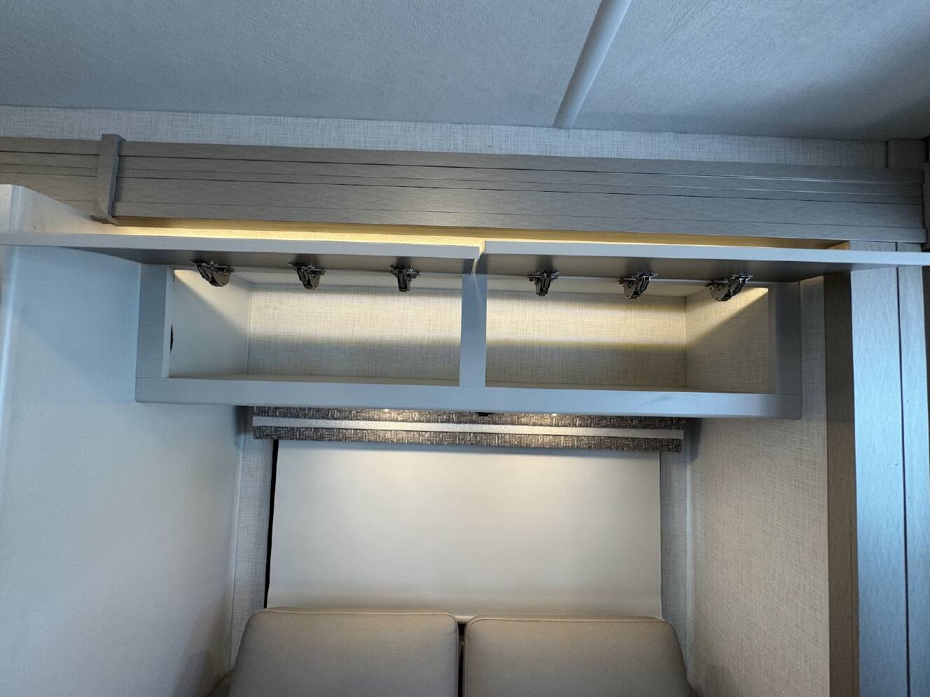 A photo of this 2027 Thor Motor Coach AXIS 26.1