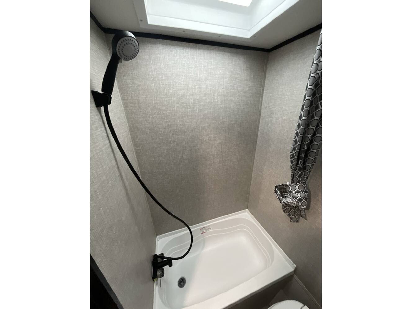 A photo of this 2022 Jayco JAY FLIGHT SLX 184BS