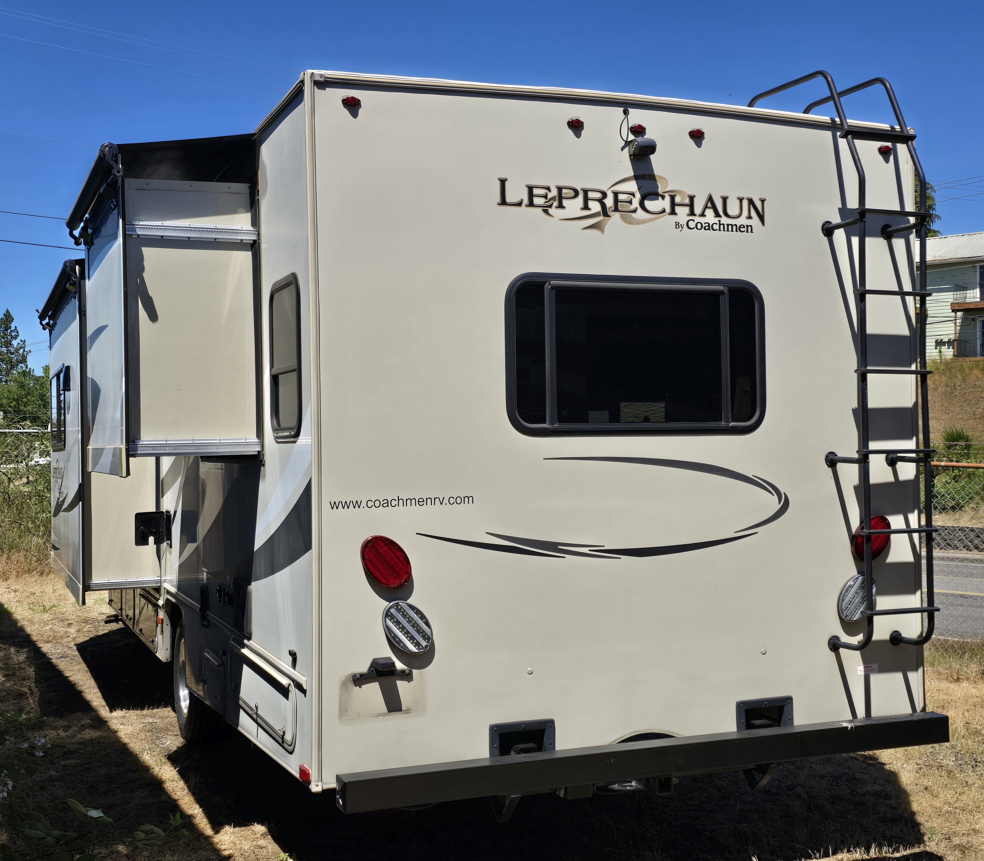 2015 Coachmen LEPRECHAUN 280 DS in salem OR