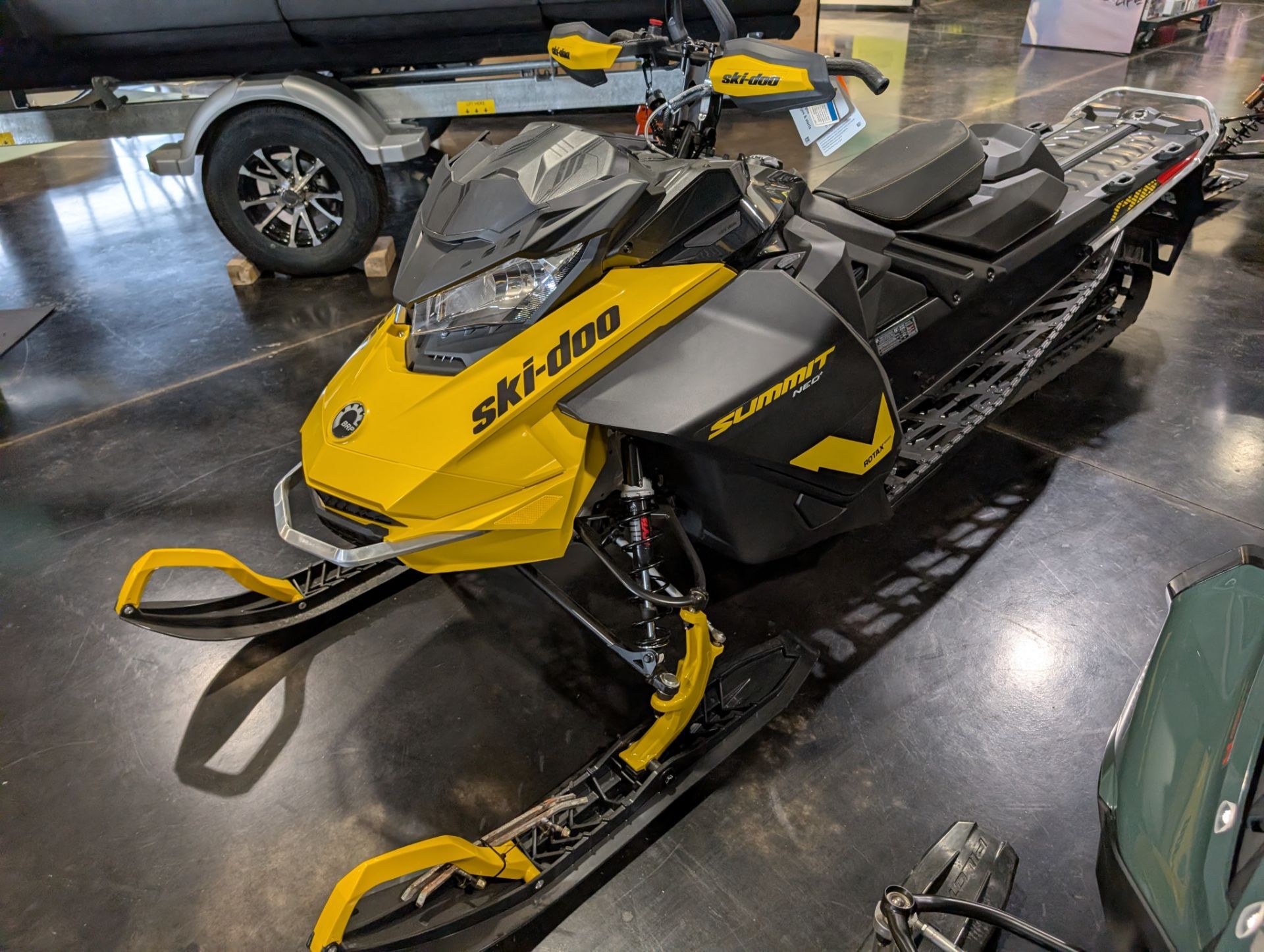 2025 Ski-Doo Summit NEO+ 600 EFI ES Hurricane 1.75 w/ FlexEdge HAC 600 EFI 55 in rapid city SD