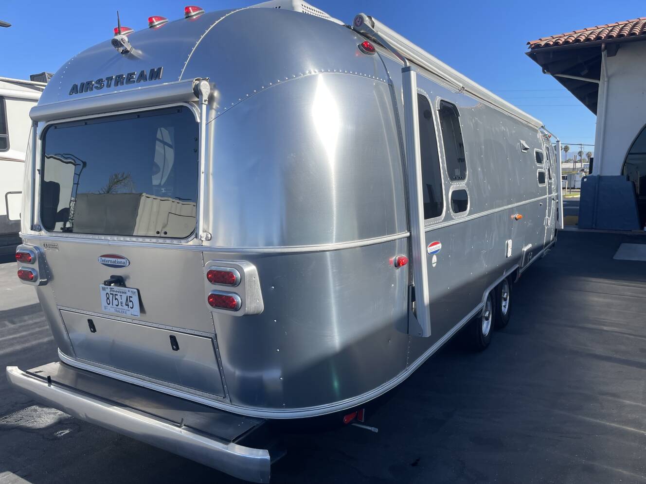 A photo of this 2019 Airstream INTERNATIONAL SERENITY 30RBQ