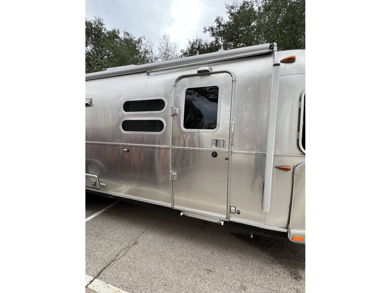 A photo of this 2019 Airstream INTERNATIONAL SERENITY 30RBQ