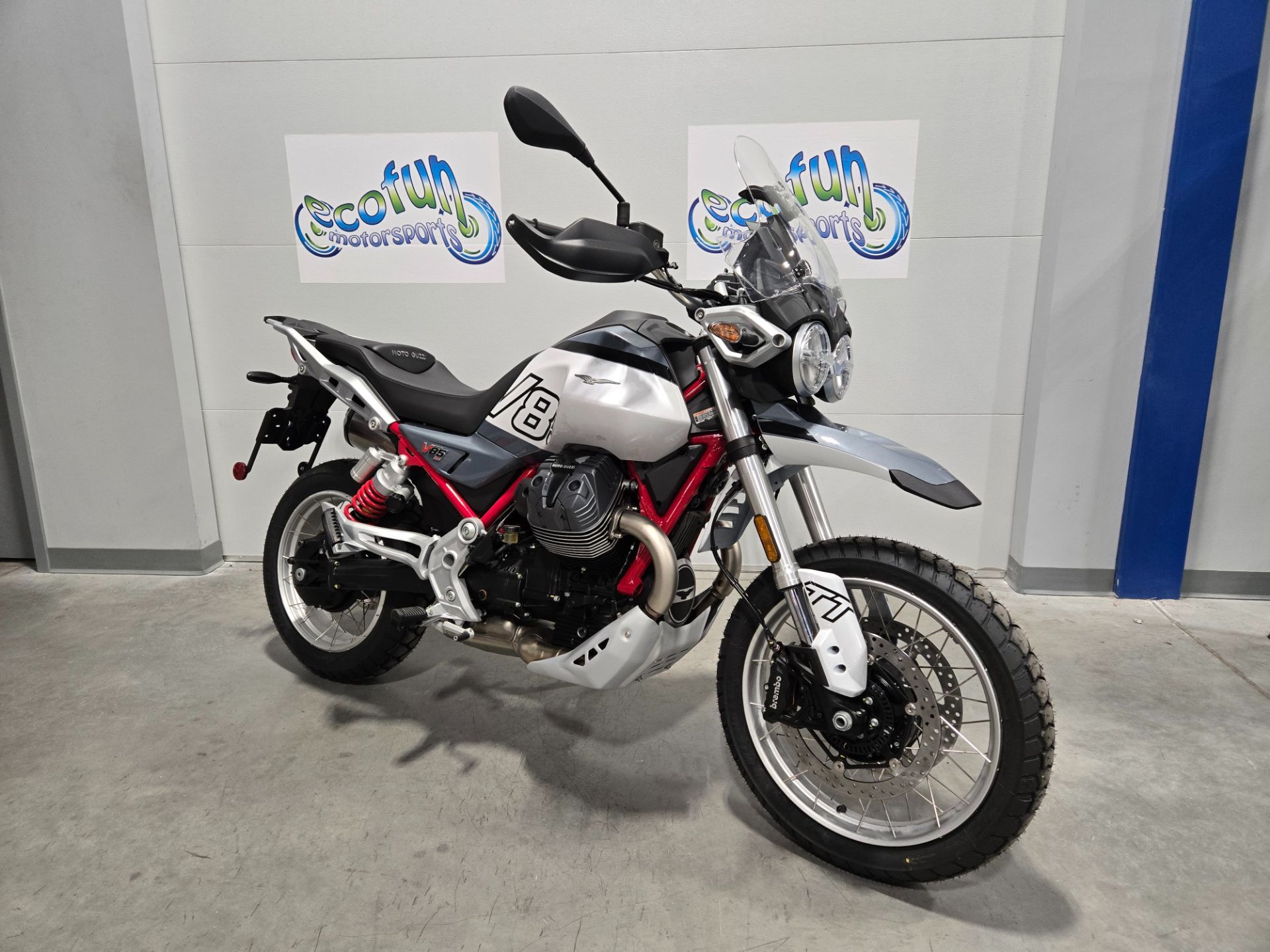 2025 Moto Guzzi V85 TT TT in Forest Lake, MN