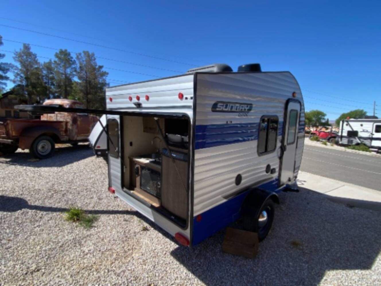 A photo of this 2019 Sunset Park Rv SUNRAY 129