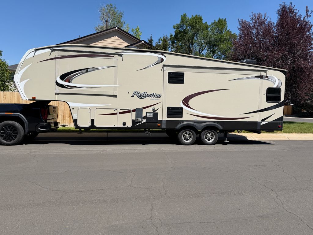 2017 Grand Design Reflection 303RLS in thornton CO