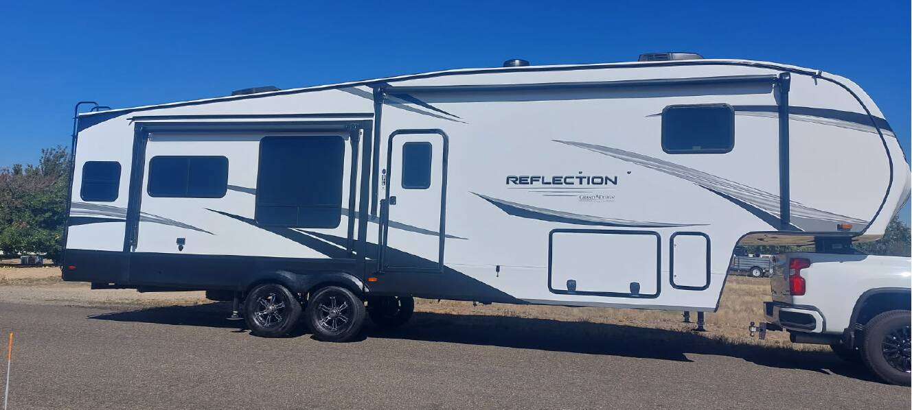 A photo of this 2023 Grand Design REFLECTION 337RLS