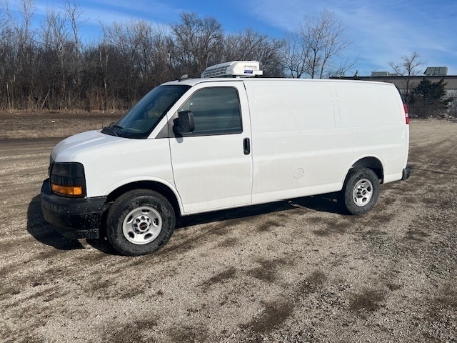2026 GMC SAVANA 2500 in Glen Ellyn, IL