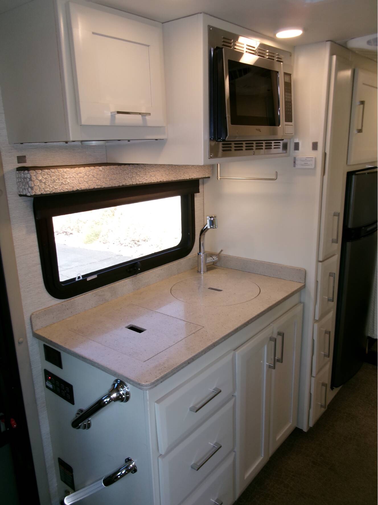 A photo of this 2022 Tiffin Motorhomes MIDAS 24RT
