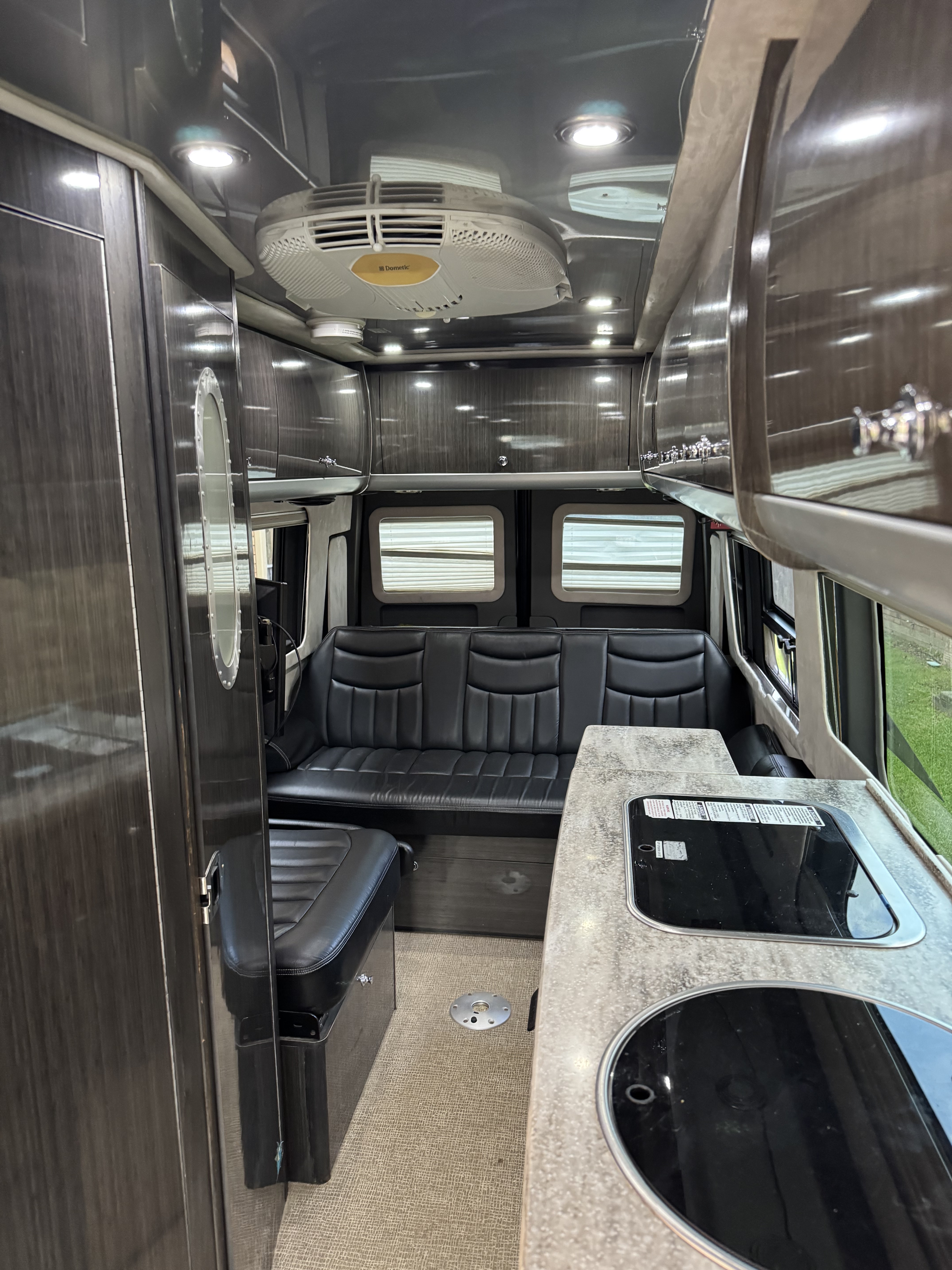 2014 Airstream INTERSTATE 3500 LOUNGE EXT in cypress TX