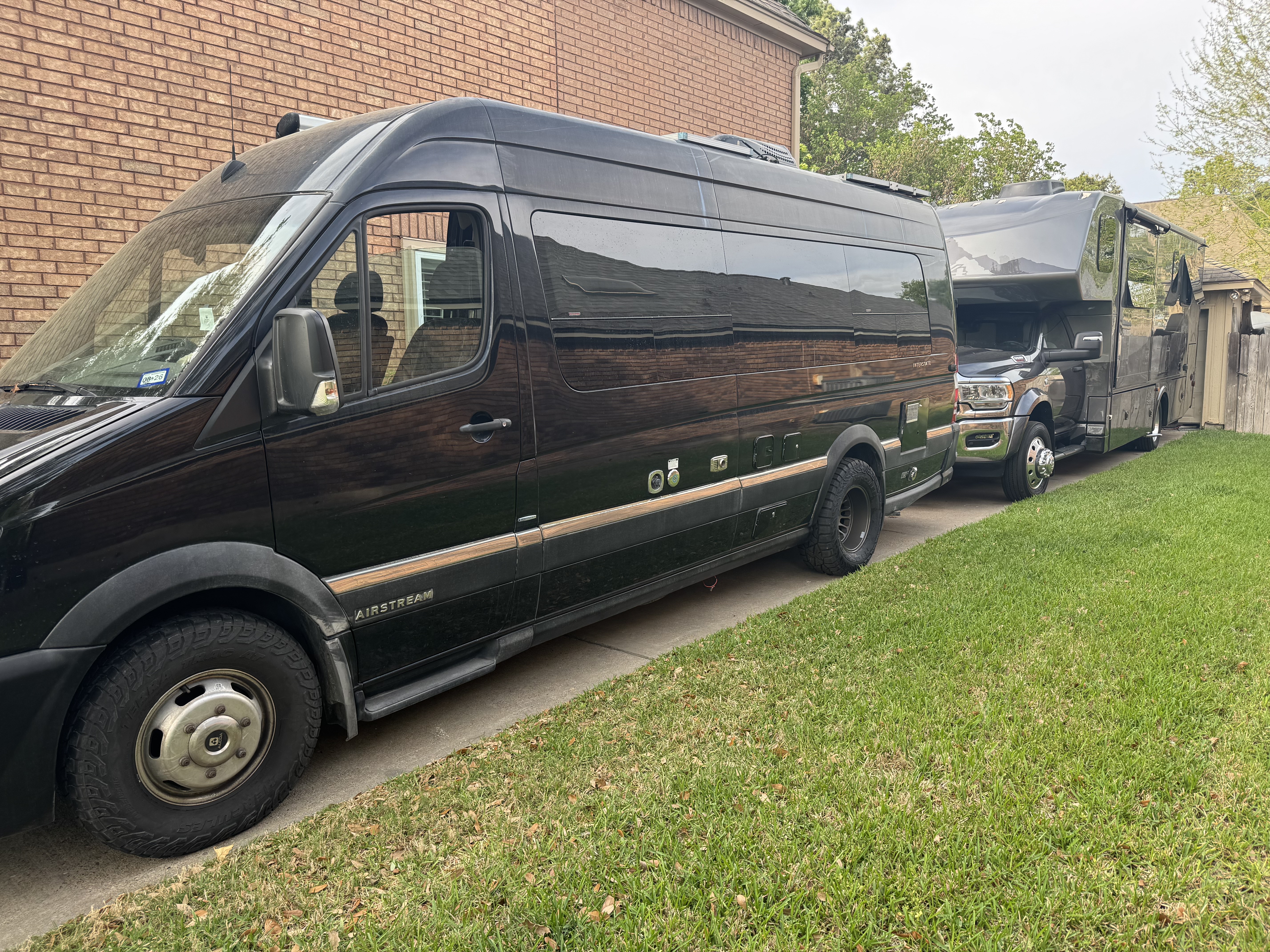 2014 Airstream INTERSTATE 3500 LOUNGE EXT RV