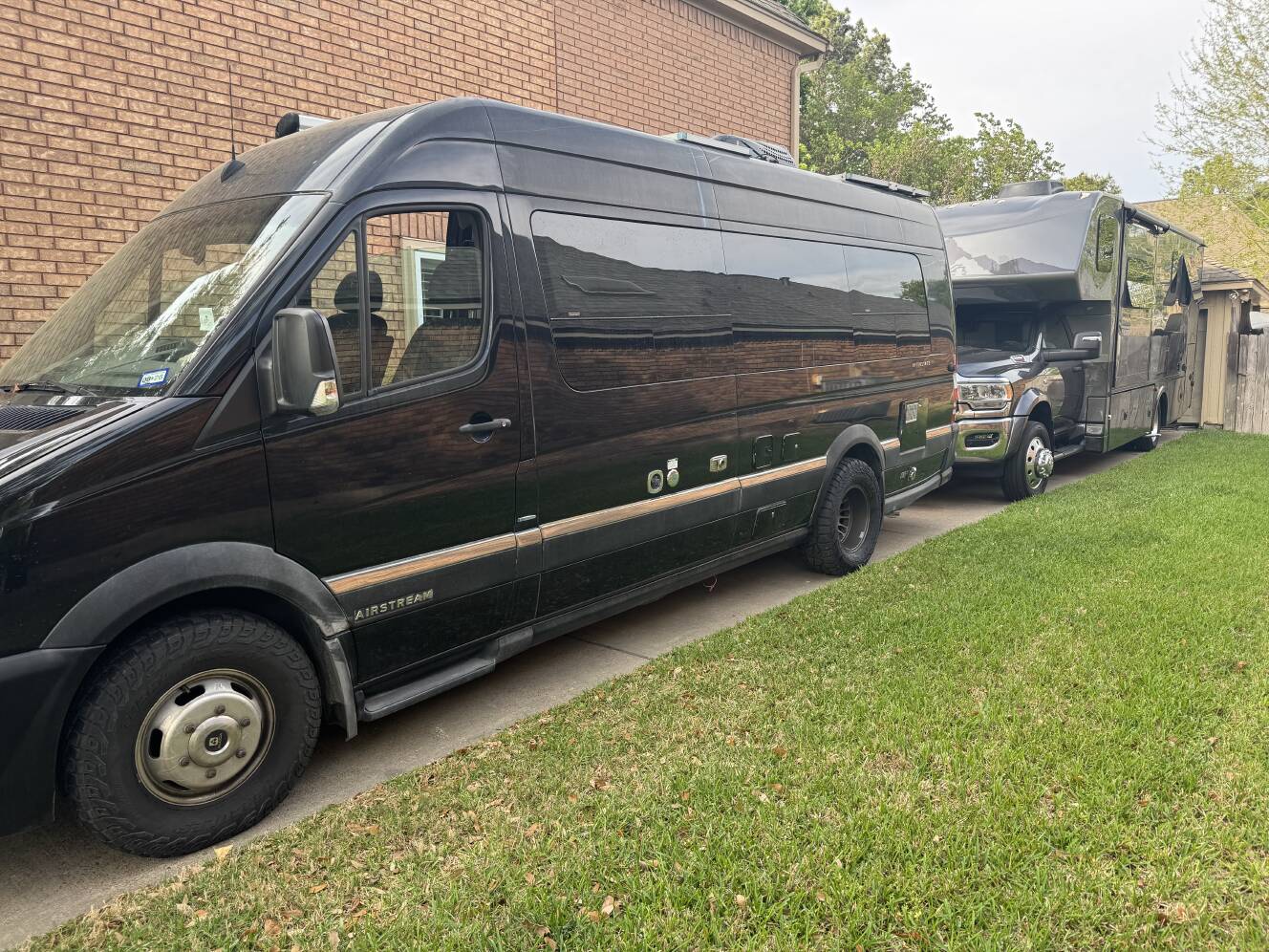 A photo of this 2014 Airstream INTERSTATE 3500 LOUNGE EXT