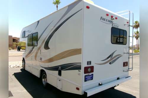 2015 Thor Motor Coach FREEDOM ELITE 22FE in fountain hills AZ