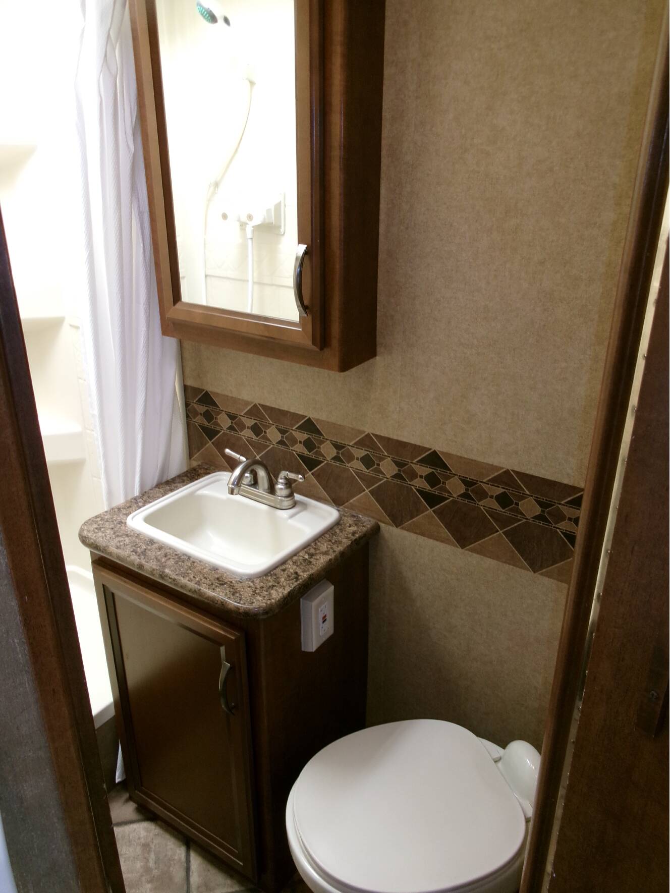 A photo of this 2015 Thor Motor Coach FREEDOM ELITE 22FE