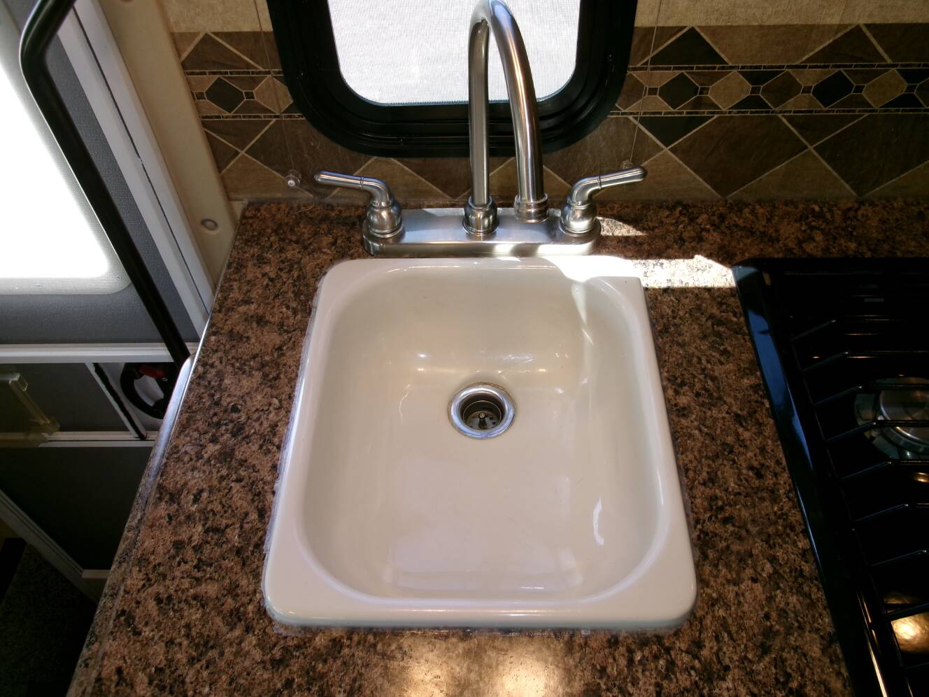 A photo of this 2015 Thor Motor Coach FREEDOM ELITE 22FE