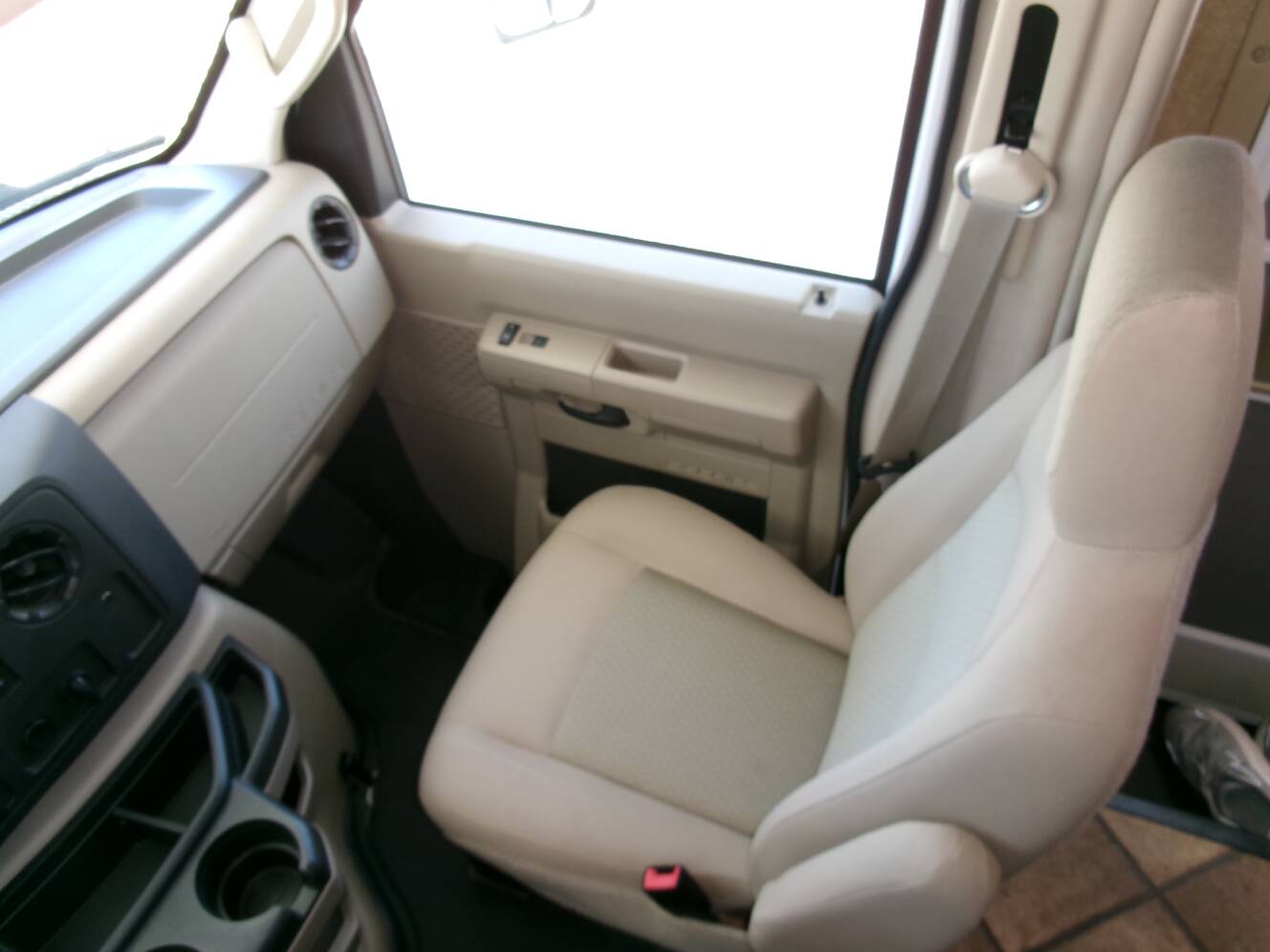 A photo of this 2015 Thor Motor Coach FREEDOM ELITE 22FE