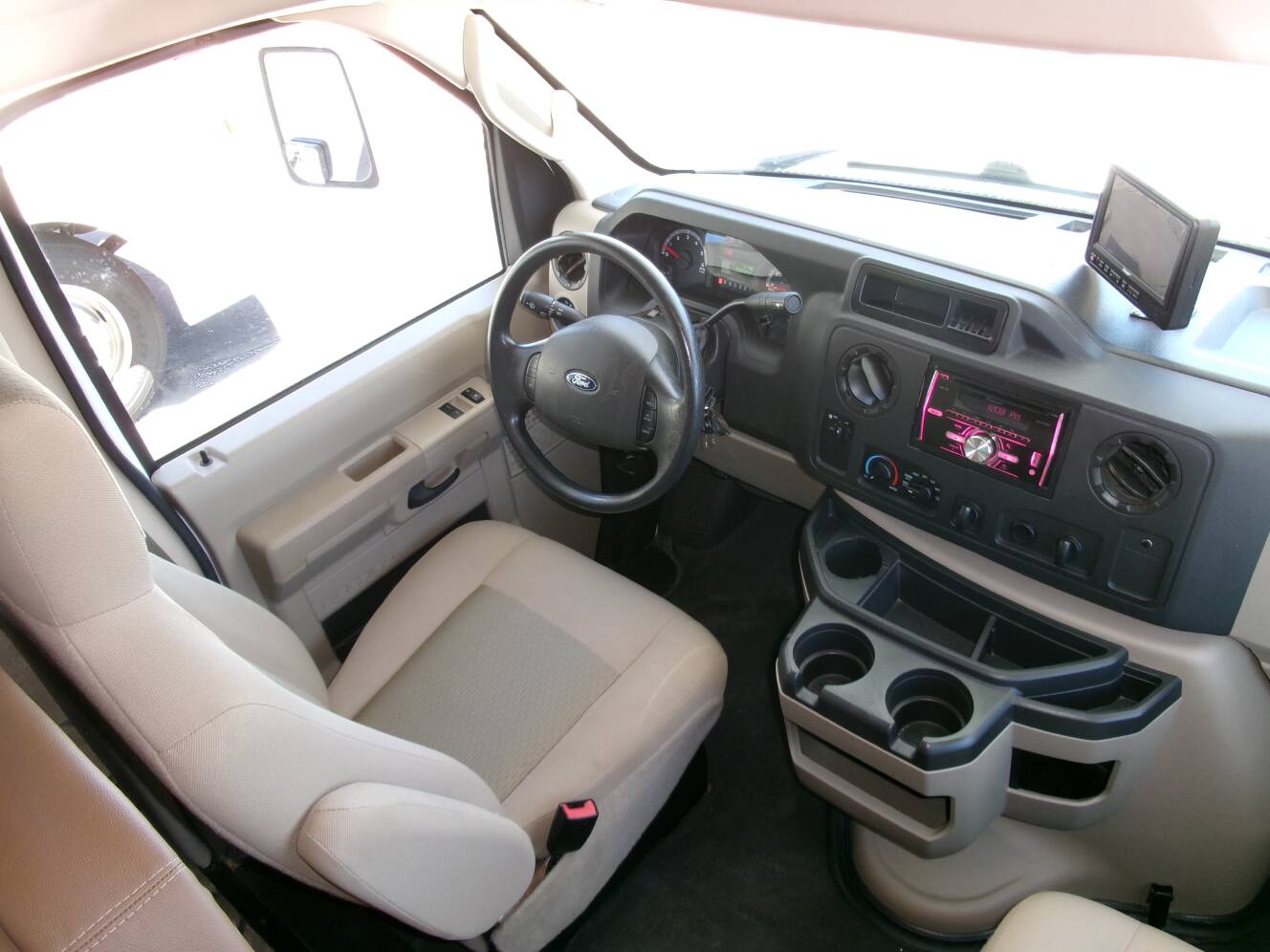 A photo of this 2015 Thor Motor Coach FREEDOM ELITE 22FE