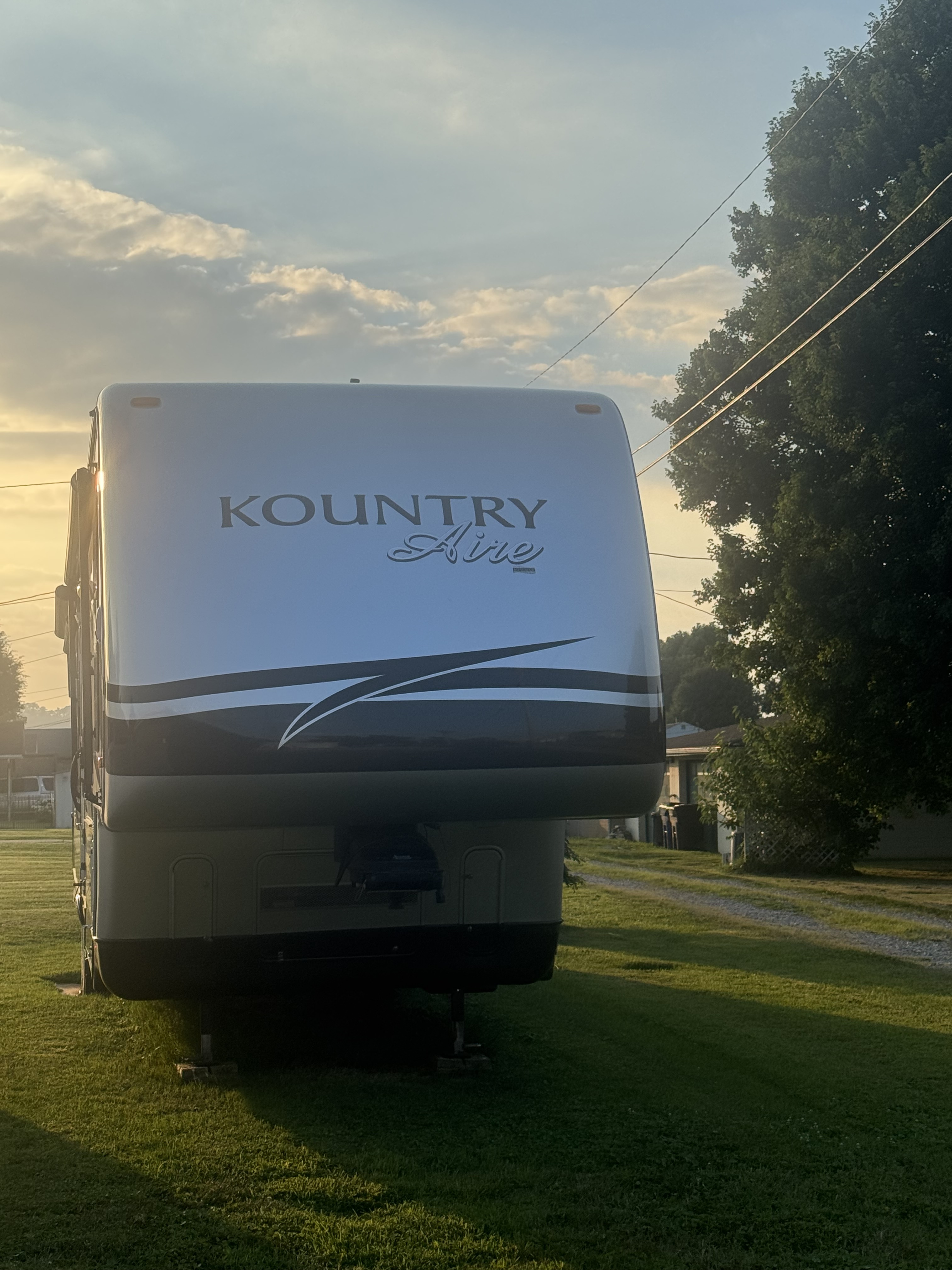 2011 Newmar KOUNTRY AIRE 37KSCS RV