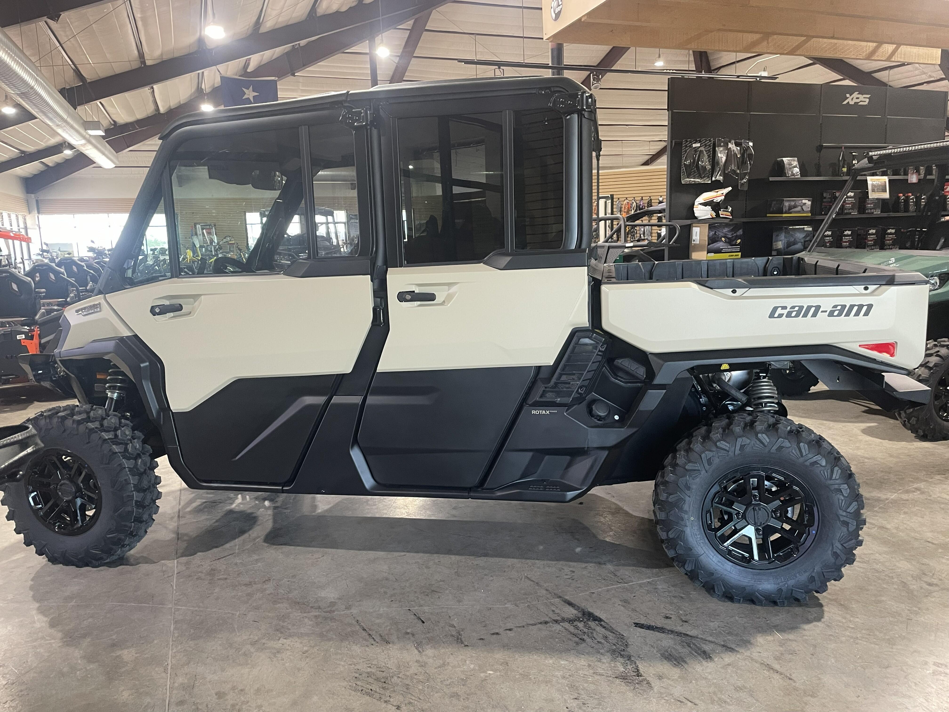 2026 Can-Am Defender MAX Limited Cab HD11 LIMITED HD11 in el campo TX