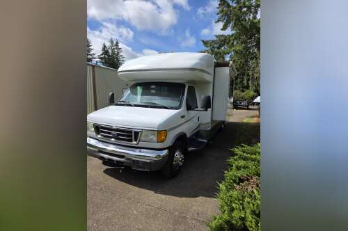 2005 R-Vision TRAIL LITE B PLUS 285 in oregon city OR