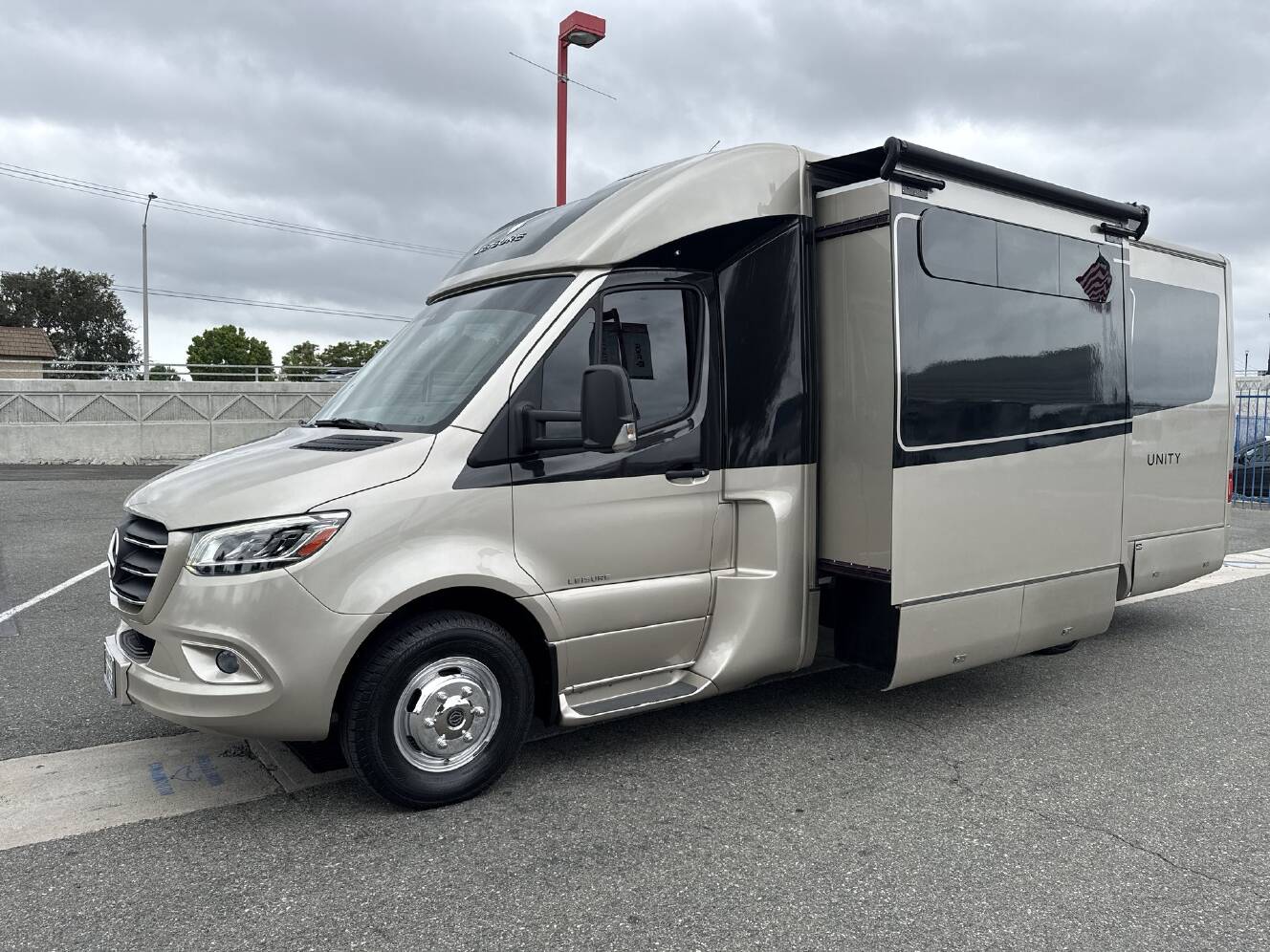 A photo of this 2019 Leisure Travel UNITY U24MB