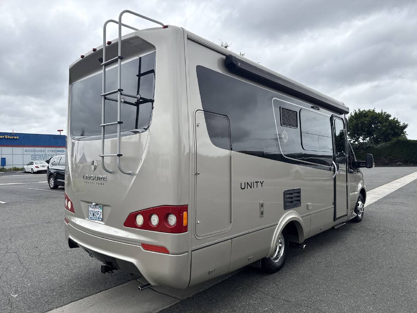 A photo of this 2019 Leisure Travel UNITY U24MB