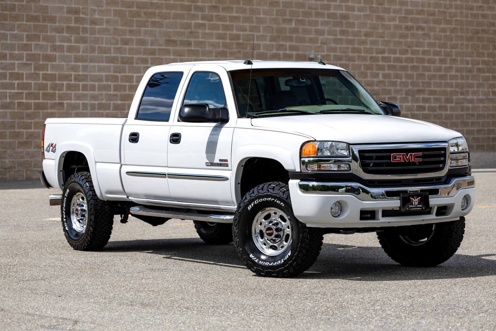 2005 GMC SIERRA in Deptford, NJ