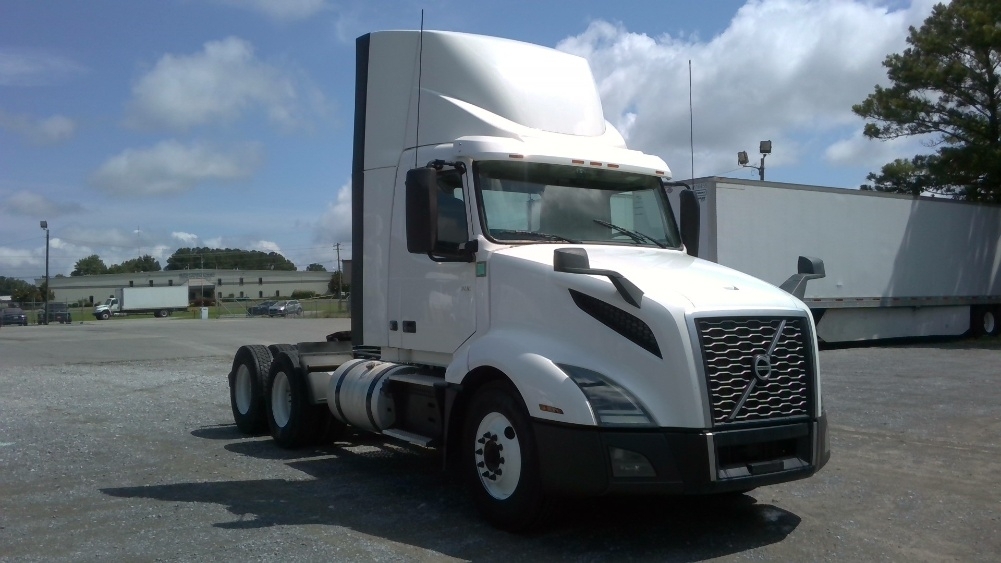 2020 VOLVO VNL64T300 in Boaz, AL
