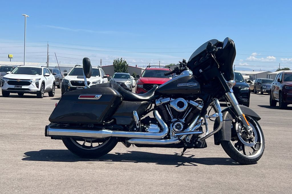 2021 Harley-Davidson Street Glide Base in Nampa, ID