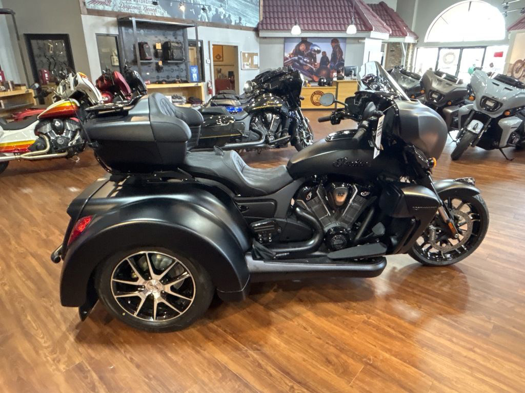 2026 Indian Roadmaster Powerplus Dark Horse 112 Black Smoke DARK HORSE in Daytona Beach, FL
