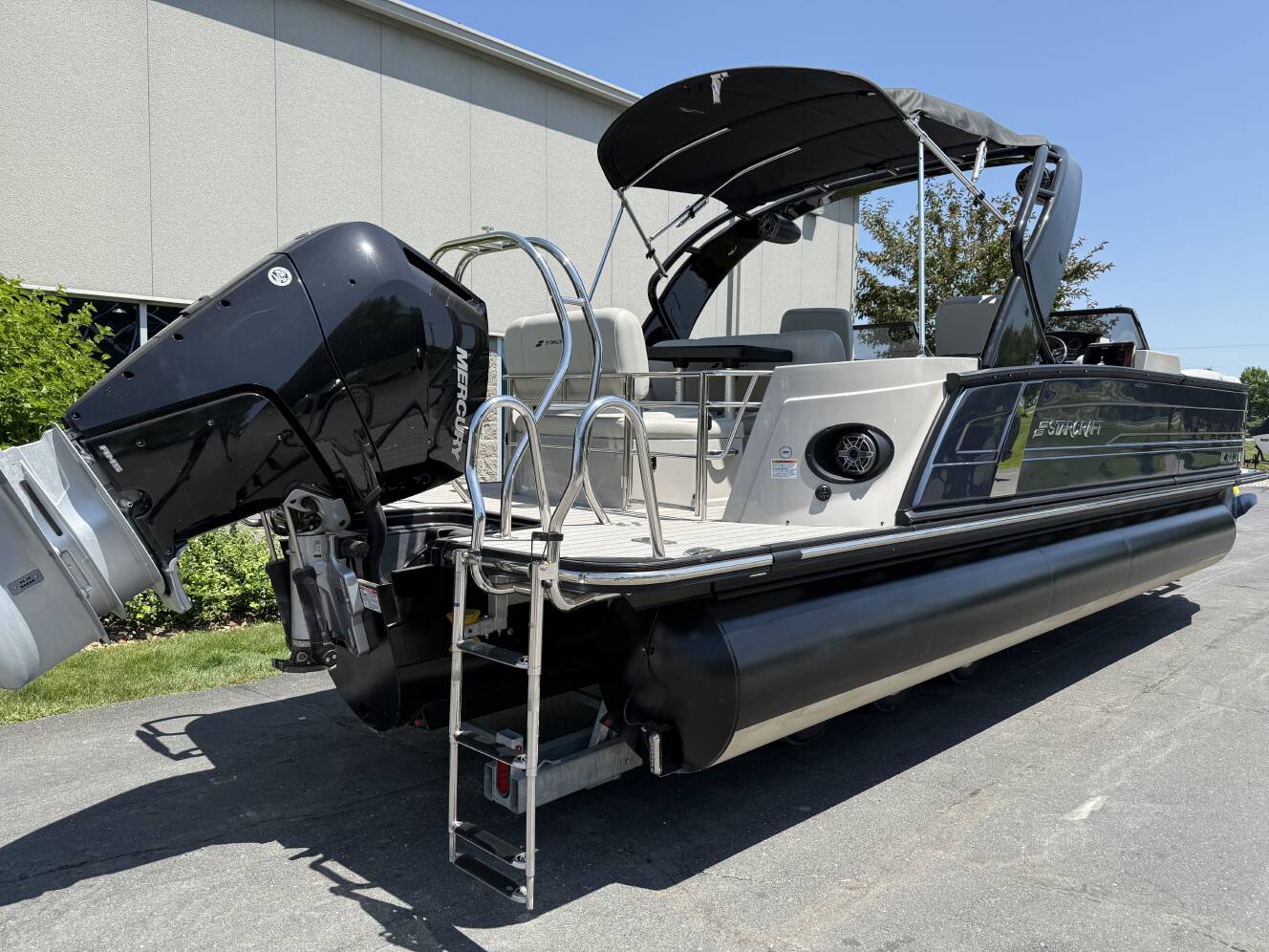 A photo of this 2025 Starcraft SX 25 DL DC