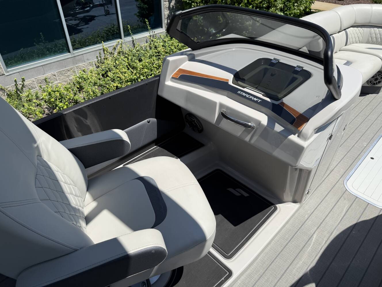A photo of this 2025 Starcraft SX 25 DL DC