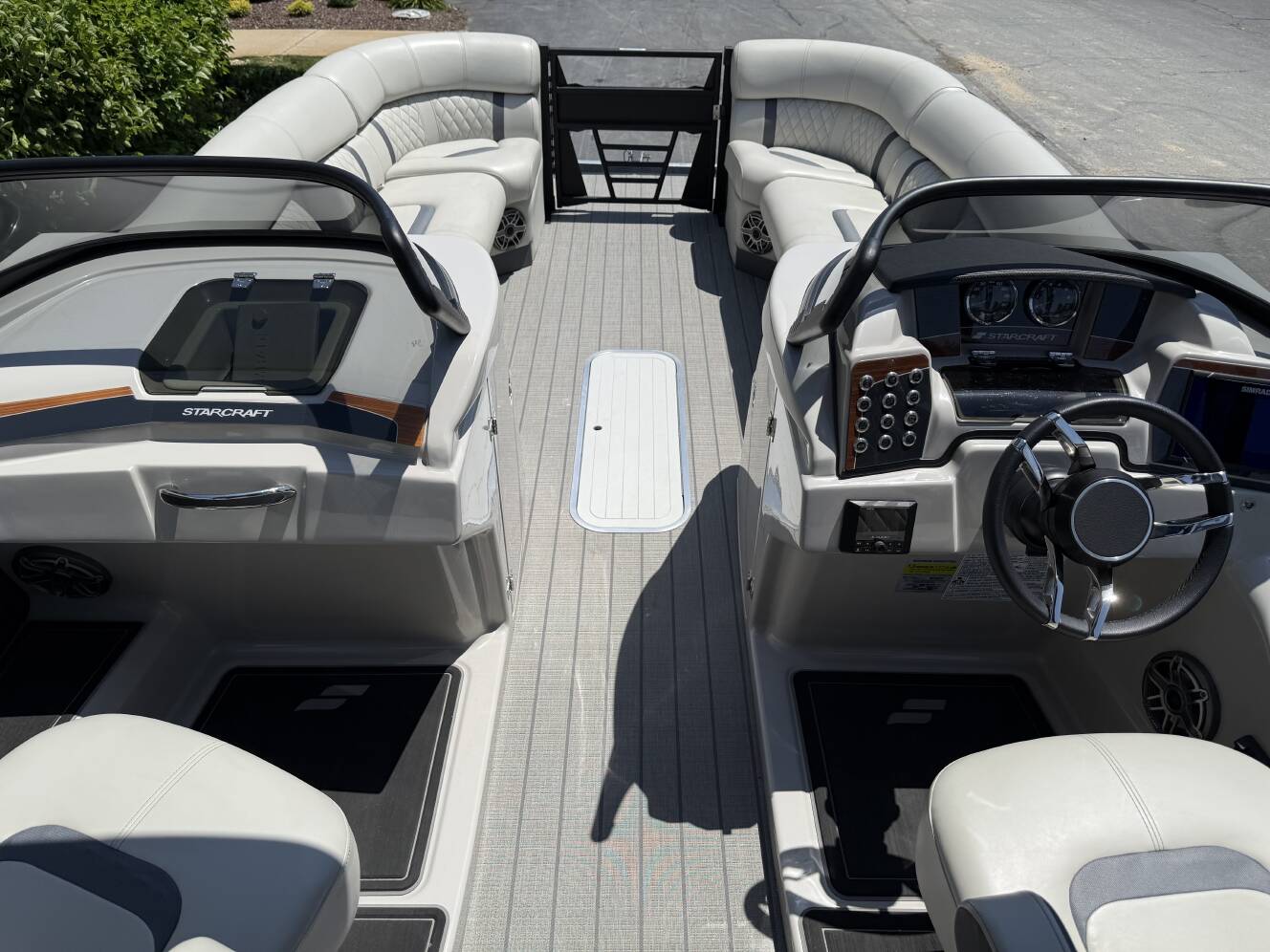 A photo of this 2025 Starcraft SX 25 DL DC