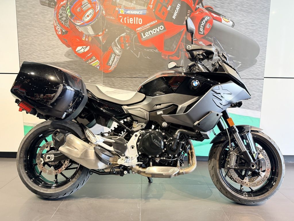 2022 BMW F 900 XR Triple Black 900 XR in Miami, FL