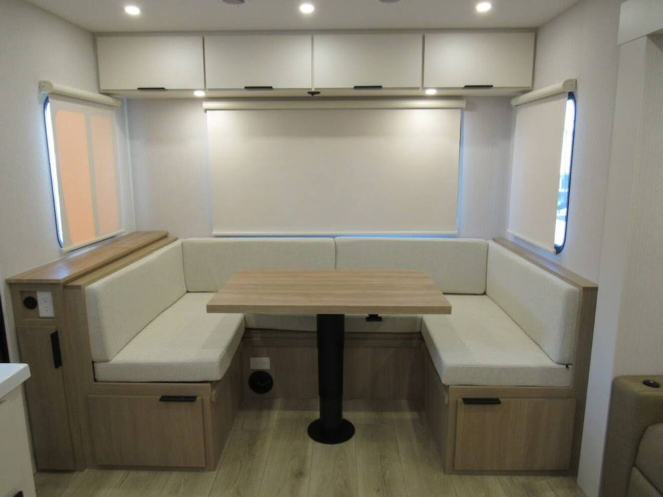 A photo of this 2026 Winnebago Thrive 25RLS