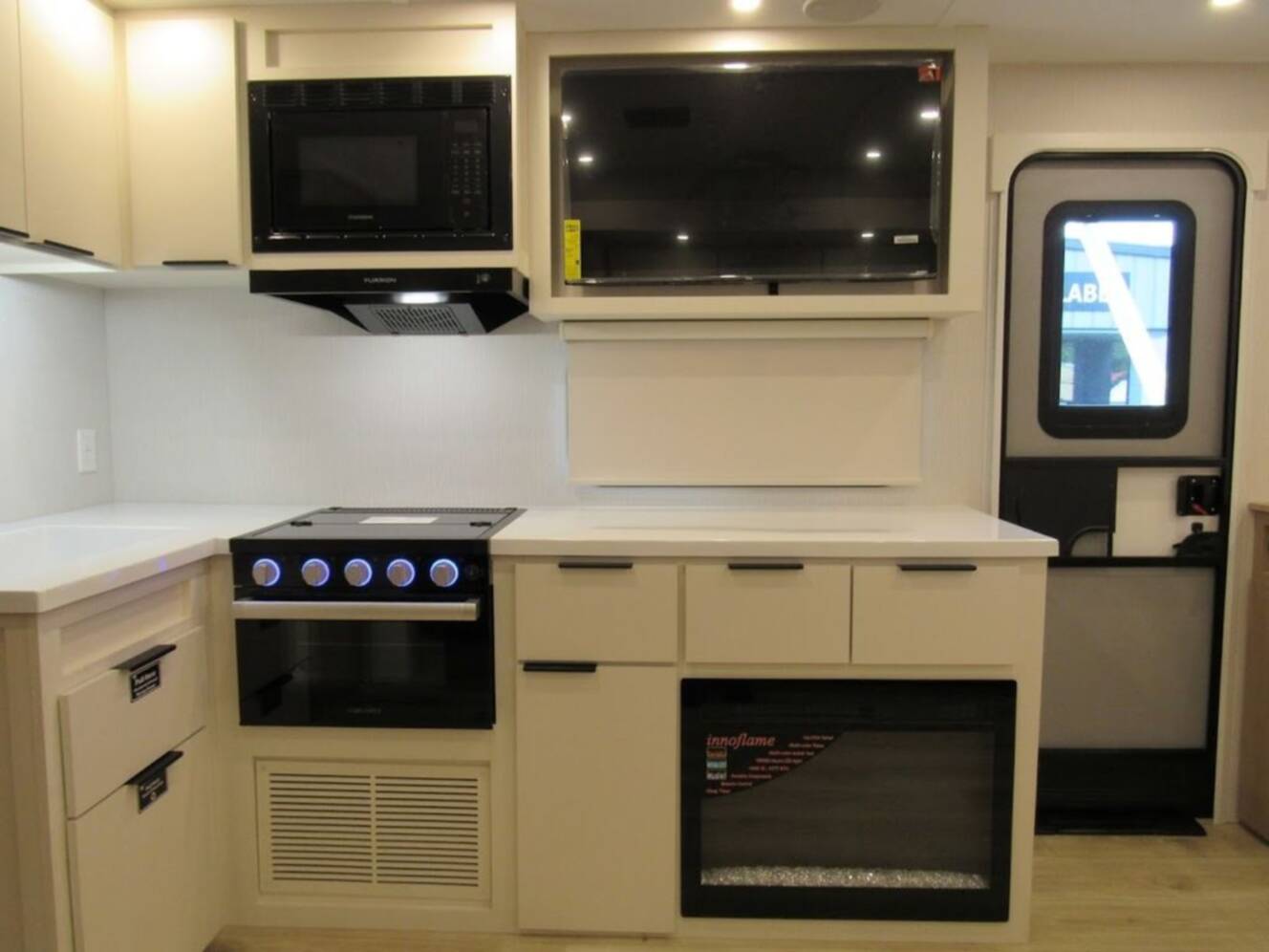 A photo of this 2026 Winnebago Thrive 25RLS